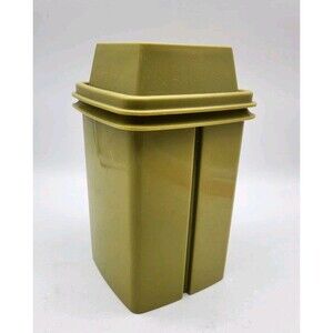 Vintage Tupperware Green Pick-A-Deli Pickle Keeper # 1330-5 w/ lid/tray